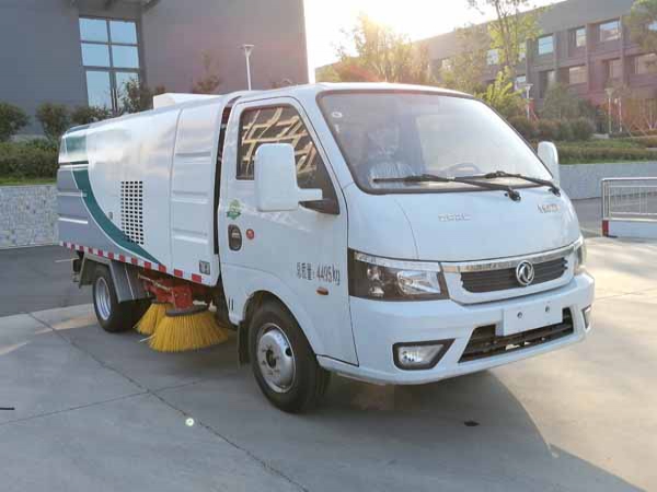 途逸小型純電動掃路車