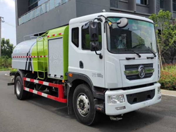 11立方純電動灑水車