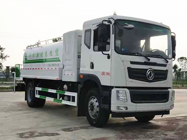 東風純電動灑水車